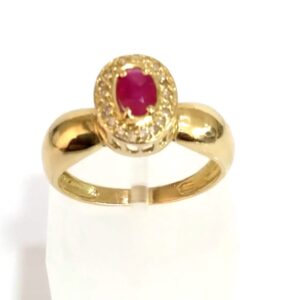 Anel Rubi Oval e Brilhantes