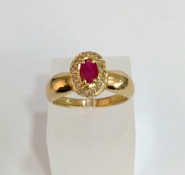 Anel Formatura Rubi Oval e Brilhantes - Imagem 3