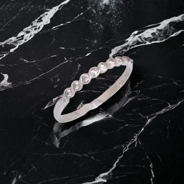 Meia Aliança Onda c/ Brilhantes ouro branco 18K - Image 3